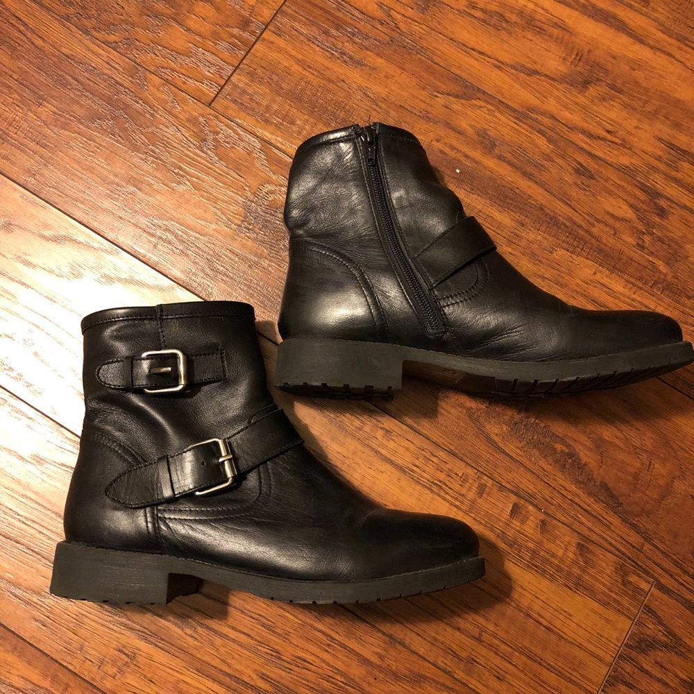 Black moto boots / booties w/buckles